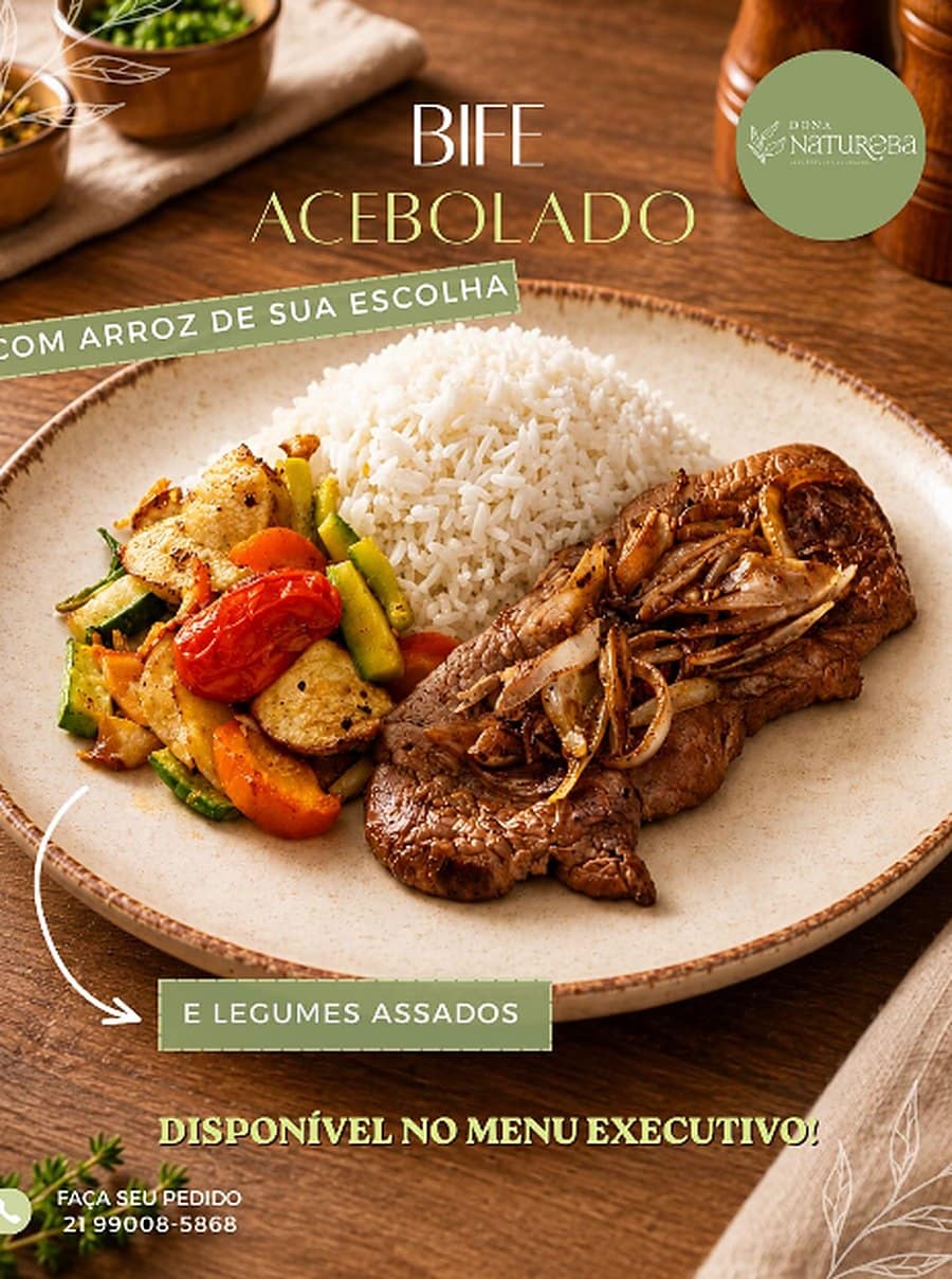 Bife acebolado com arroz branco e legumes assados